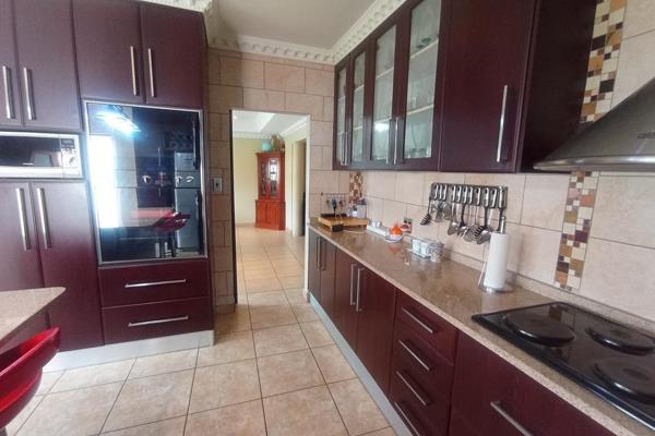 3 Bedroom Property for Sale in Mulbarton Gauteng