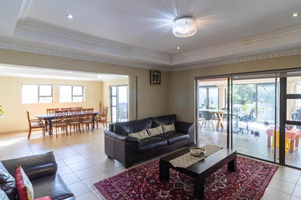 3 Bedroom Property for Sale in Mulbarton Gauteng