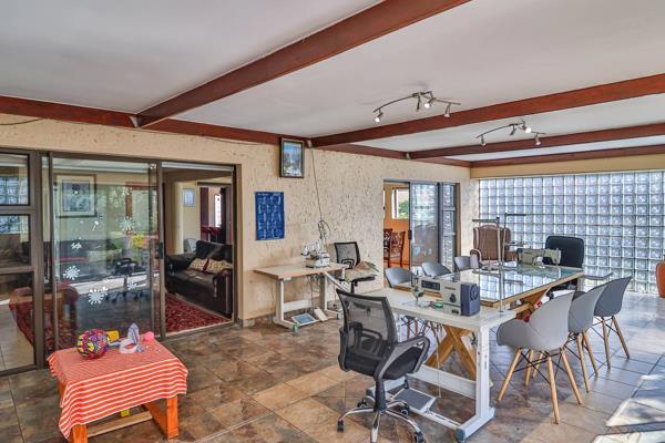 3 Bedroom Property for Sale in Mulbarton Gauteng