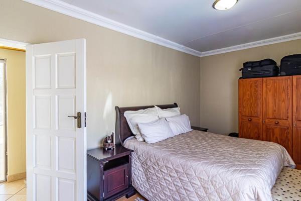 3 Bedroom Property for Sale in Mulbarton Gauteng