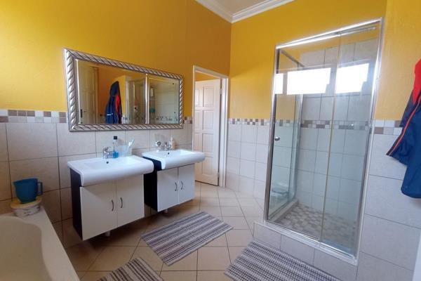 3 Bedroom Property for Sale in Mulbarton Gauteng