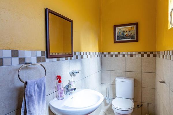 3 Bedroom Property for Sale in Mulbarton Gauteng