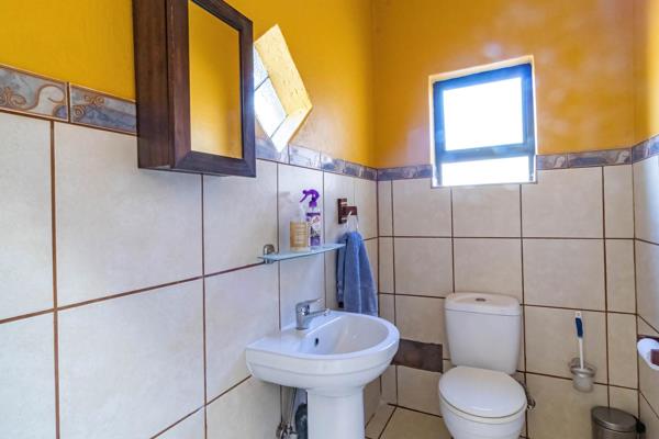 3 Bedroom Property for Sale in Mulbarton Gauteng