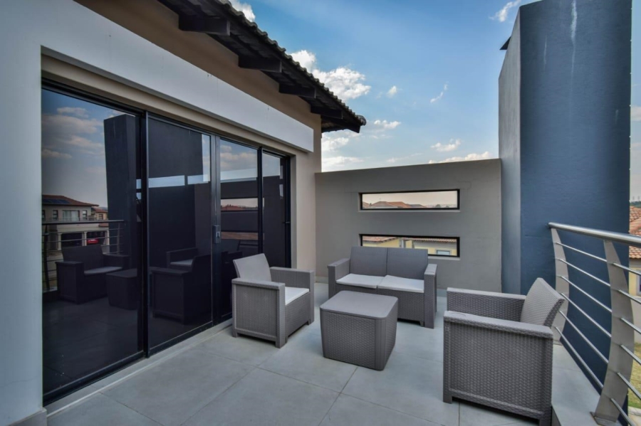 To Let 6 Bedroom Property for Rent in Savannah Country Estate Gauteng