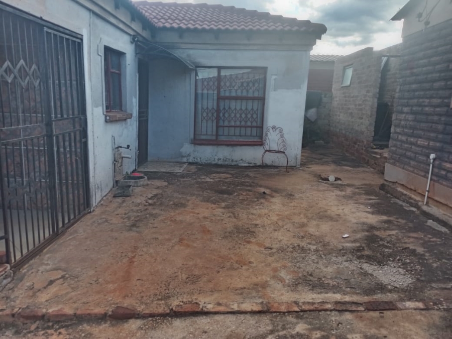 3 Bedroom Property for Sale in Lotus Gardens Gauteng