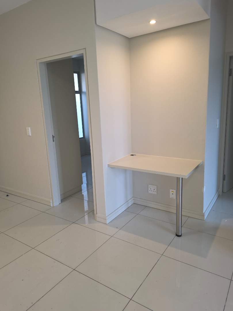 To Let 2 Bedroom Property for Rent in Rosebank Gauteng