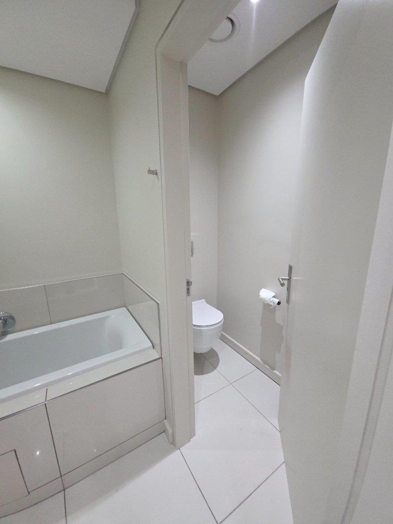 To Let 2 Bedroom Property for Rent in Rosebank Gauteng