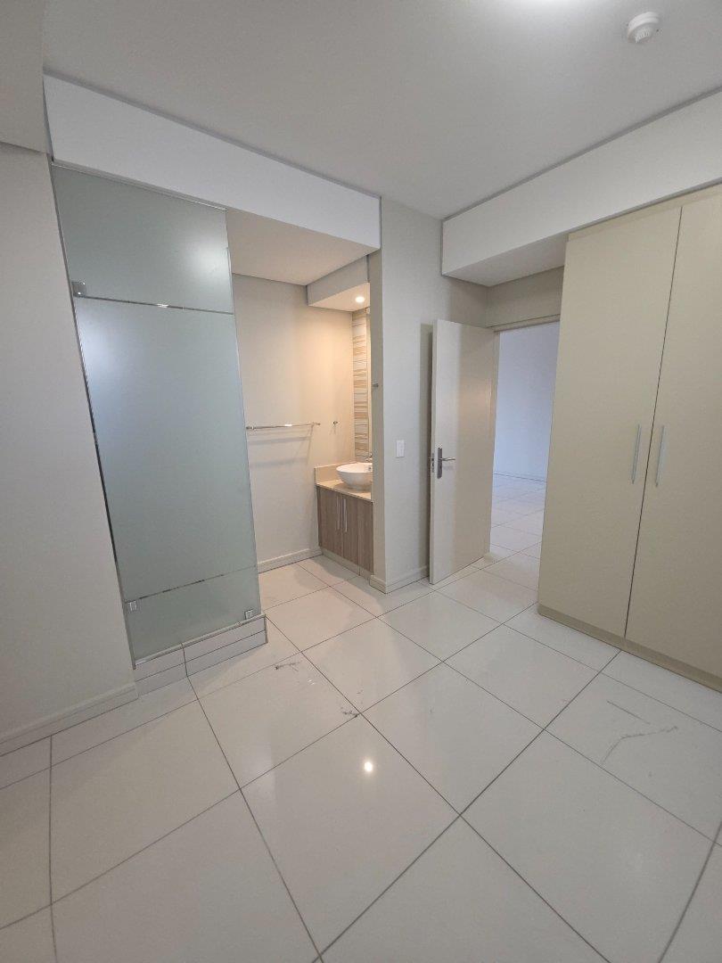 To Let 2 Bedroom Property for Rent in Rosebank Gauteng