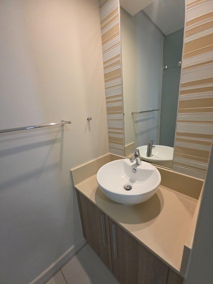 To Let 2 Bedroom Property for Rent in Rosebank Gauteng