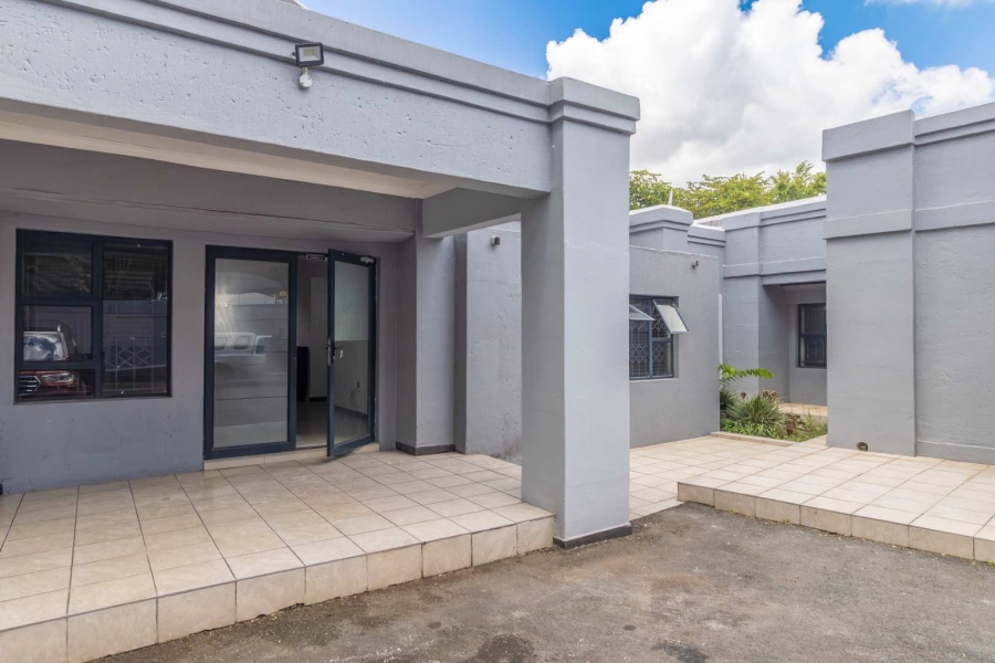 To Let 4 Bedroom Property for Rent in Blairgowrie Gauteng