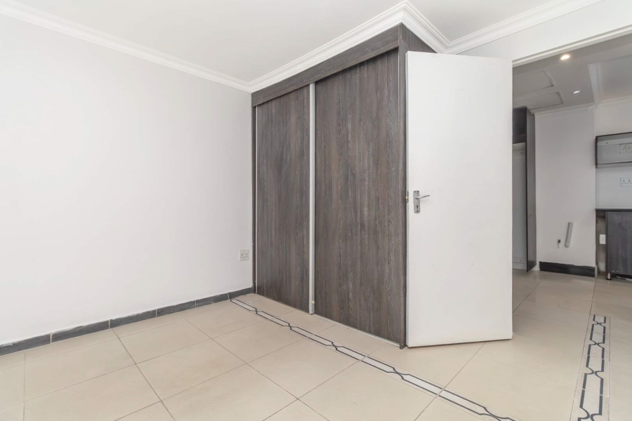 To Let 4 Bedroom Property for Rent in Blairgowrie Gauteng