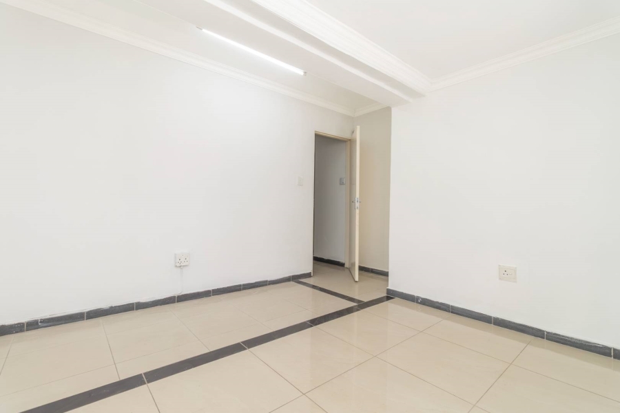 To Let 4 Bedroom Property for Rent in Blairgowrie Gauteng