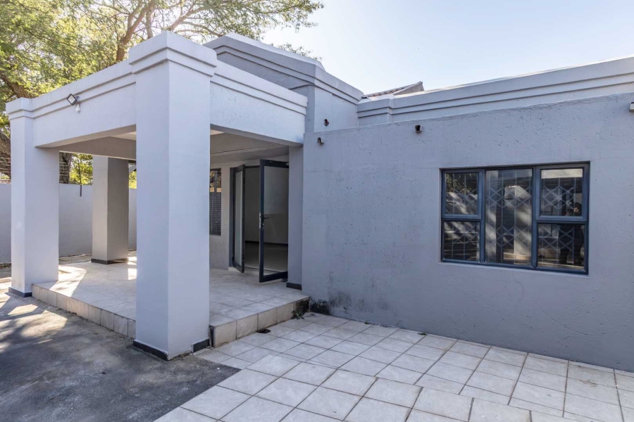 To Let 3 Bedroom Property for Rent in Blairgowrie Gauteng