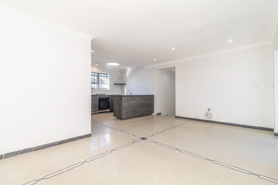 To Let 3 Bedroom Property for Rent in Blairgowrie Gauteng