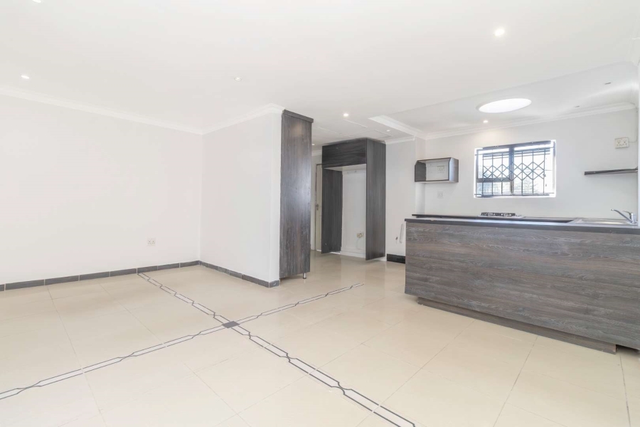 To Let 3 Bedroom Property for Rent in Blairgowrie Gauteng