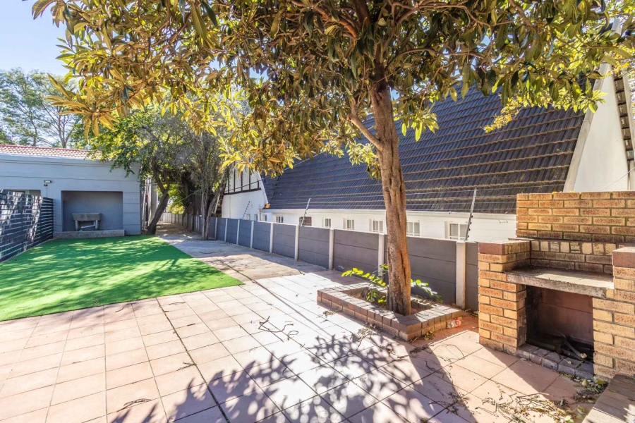 To Let 3 Bedroom Property for Rent in Blairgowrie Gauteng