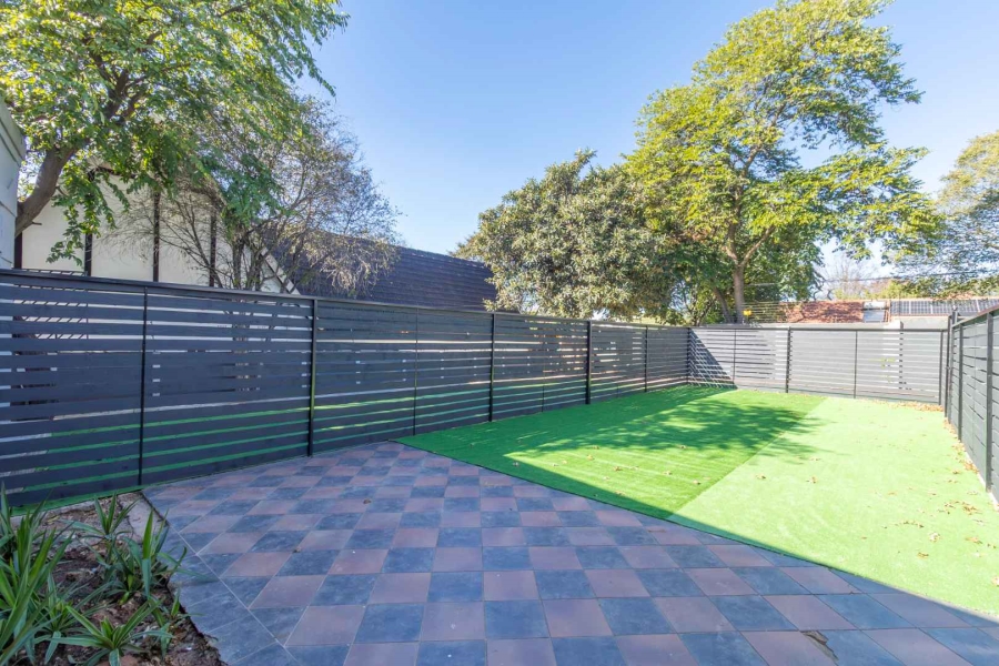 To Let 4 Bedroom Property for Rent in Blairgowrie Gauteng