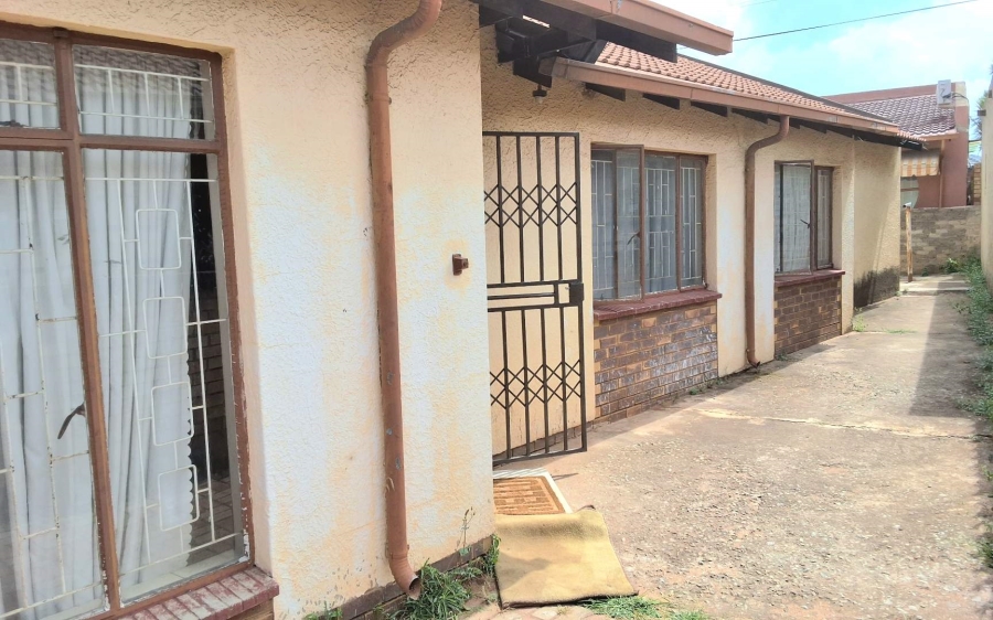 3 Bedroom Property for Sale in Daveyton Gauteng