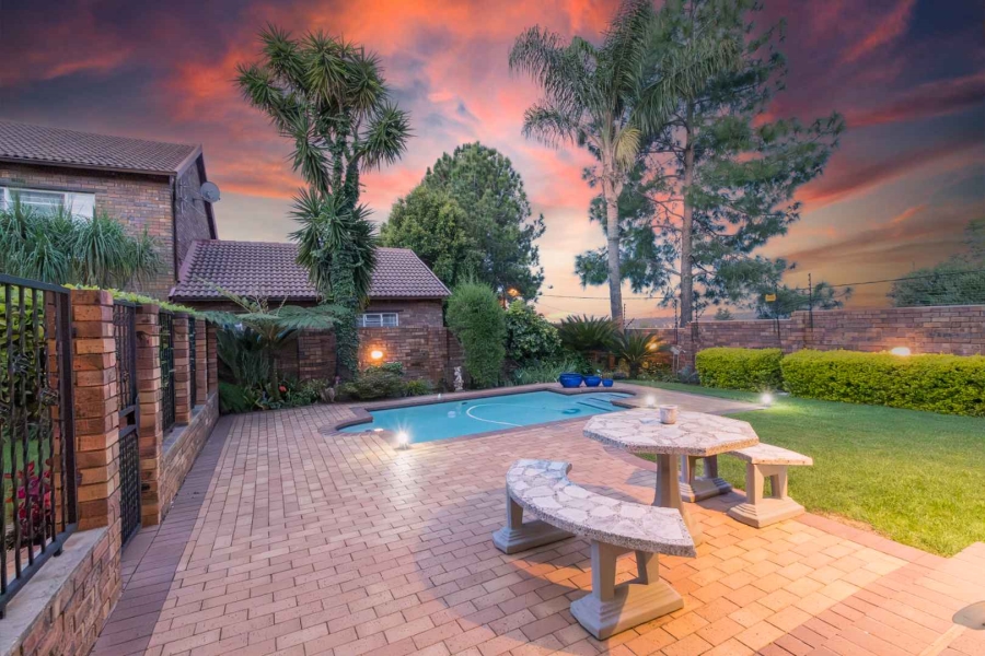 3 Bedroom Property for Sale in Weltevreden Park Gauteng