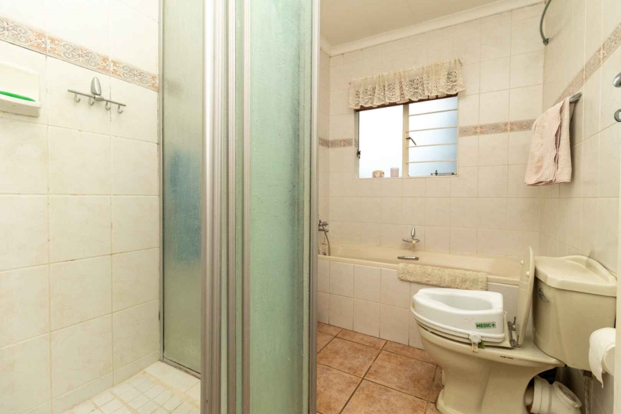 3 Bedroom Property for Sale in Weltevreden Park Gauteng