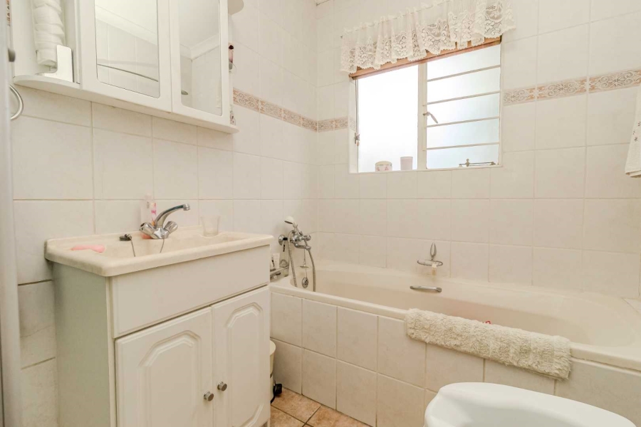 3 Bedroom Property for Sale in Weltevreden Park Gauteng