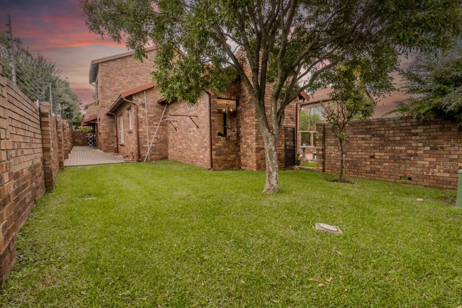 3 Bedroom Property for Sale in Weltevreden Park Gauteng