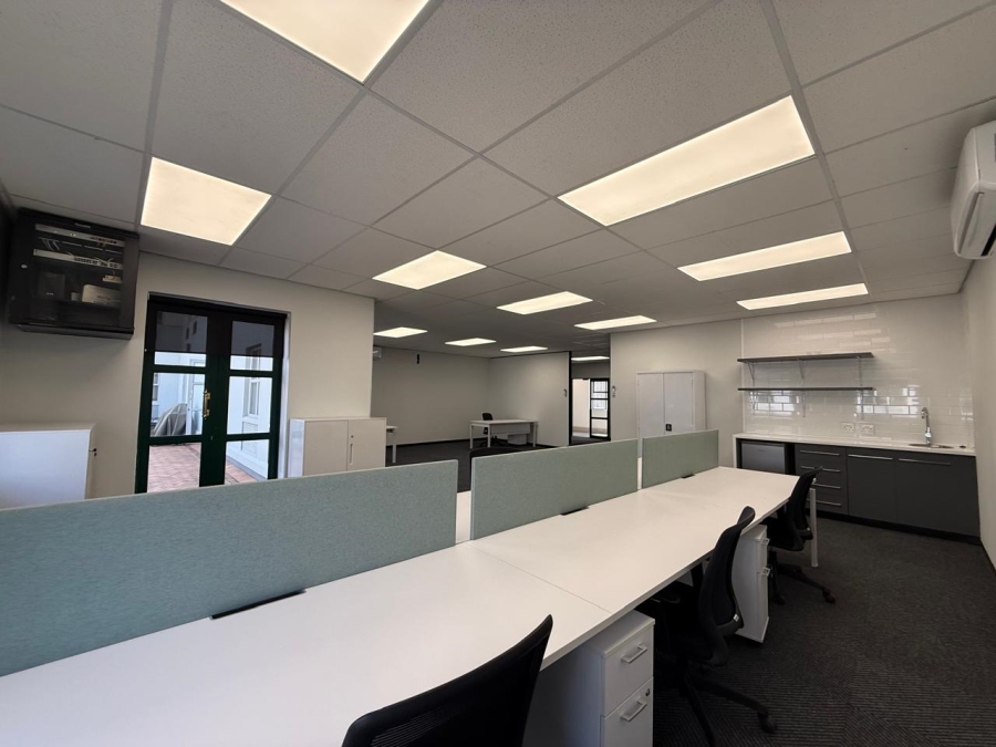 To Let commercial Property for Rent in Hyde Park Gauteng