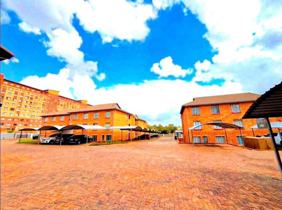 0 Bedroom Property for Sale in Grand Central Gauteng