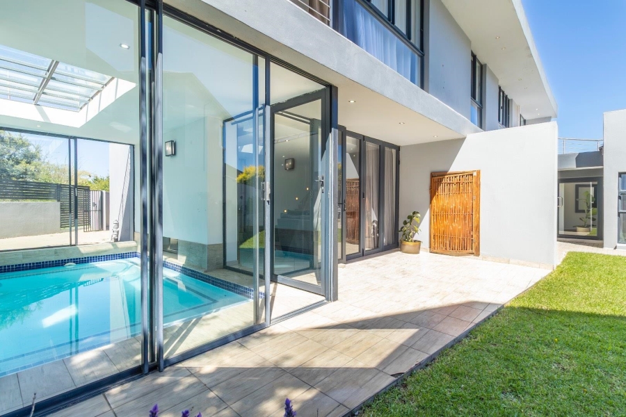 4 Bedroom Property for Sale in Waterfall Country Village Gauteng