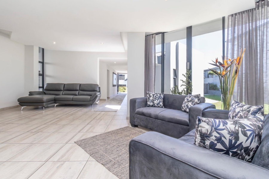 4 Bedroom Property for Sale in Waterfall Country Village Gauteng