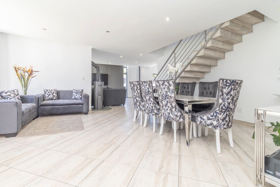 4 Bedroom Property for Sale in Waterfall Country Village Gauteng