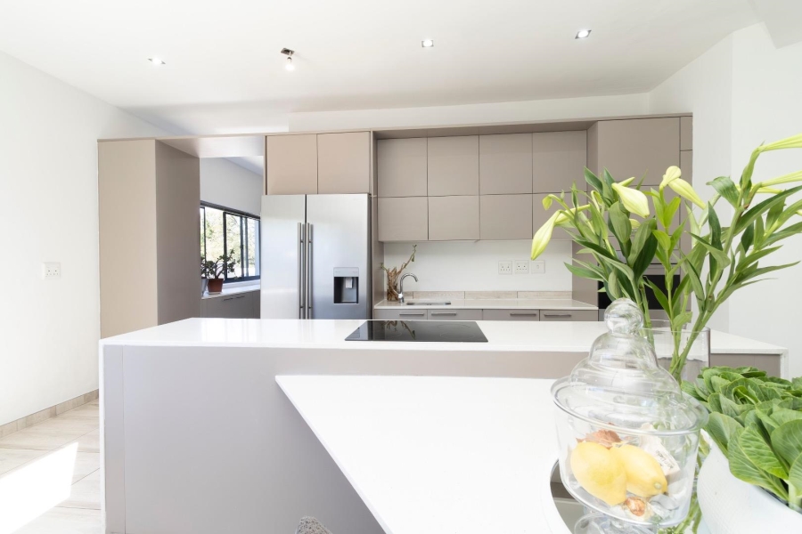 4 Bedroom Property for Sale in Waterfall Country Village Gauteng