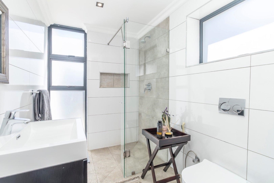 4 Bedroom Property for Sale in Waterfall Country Village Gauteng