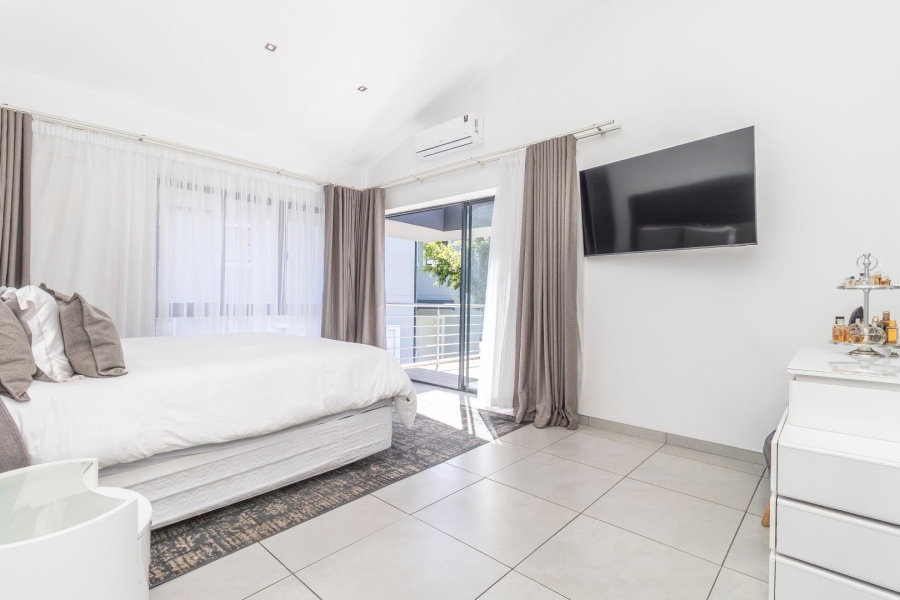 4 Bedroom Property for Sale in Waterfall Country Village Gauteng