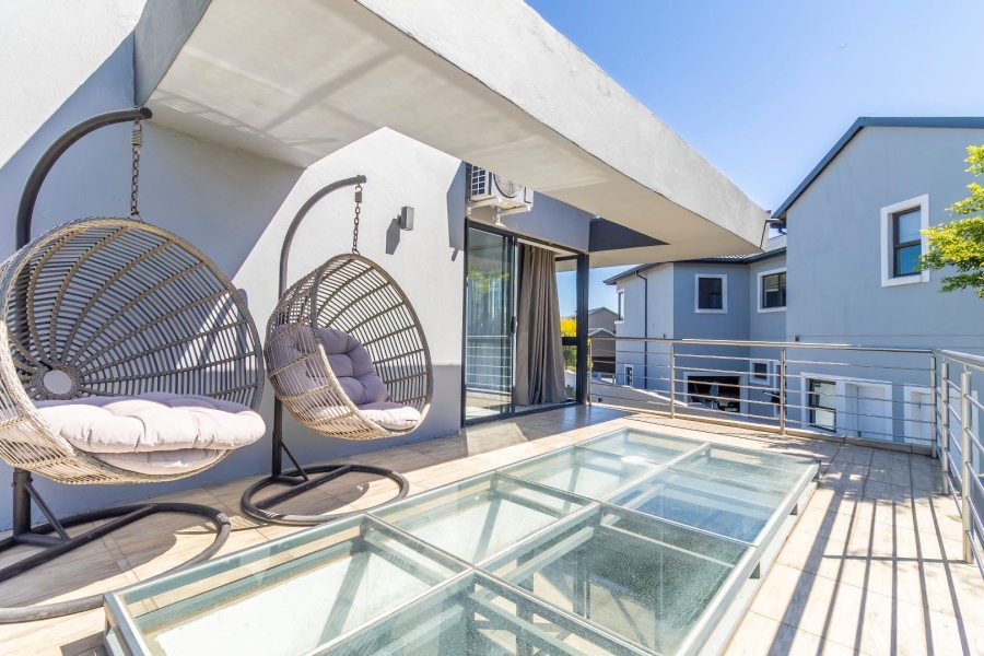 4 Bedroom Property for Sale in Waterfall Country Village Gauteng