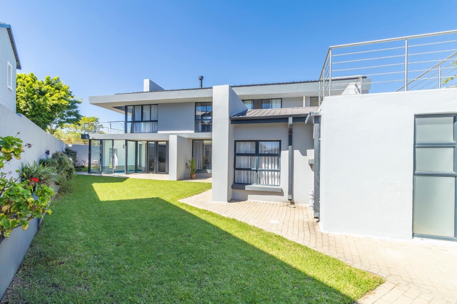 4 Bedroom Property for Sale in Waterfall Country Village Gauteng