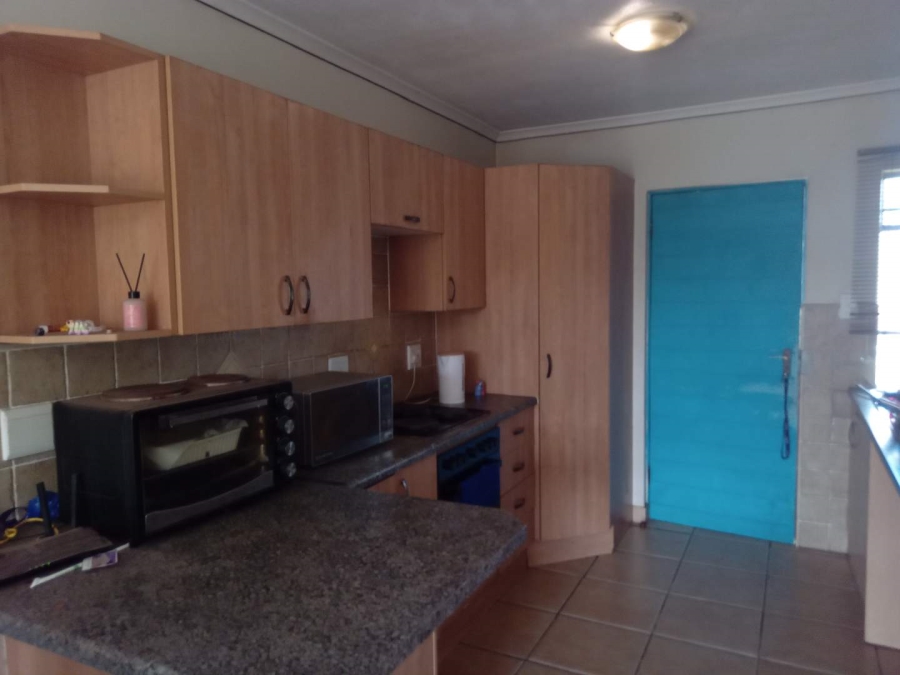 To Let 2 Bedroom Property for Rent in Castleview Gauteng