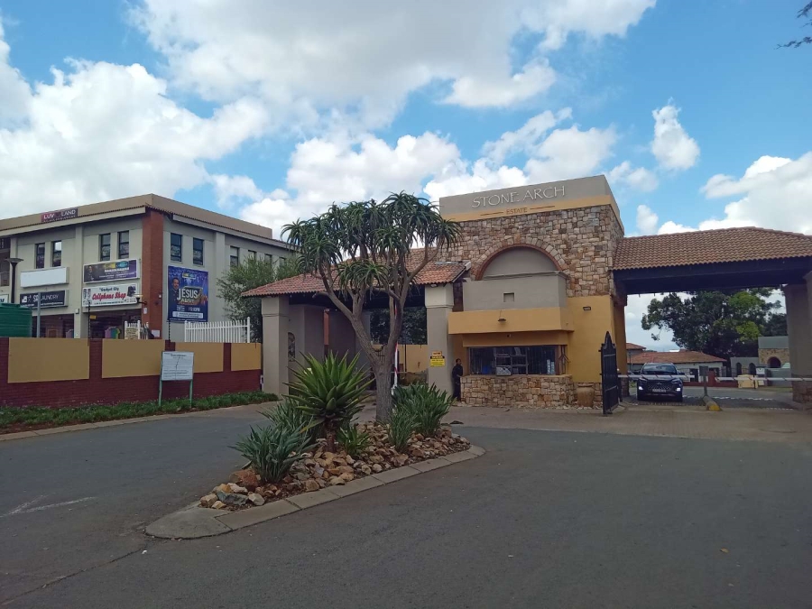 To Let 2 Bedroom Property for Rent in Castleview Gauteng