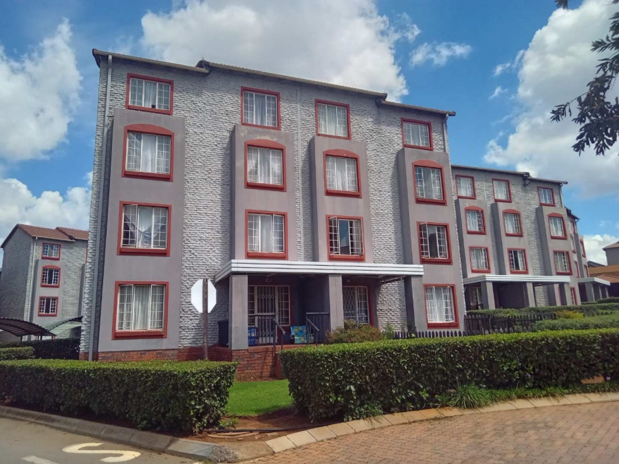 To Let 2 Bedroom Property for Rent in Castleview Gauteng