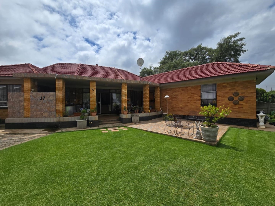 4 Bedroom Property for Sale in Florentia Gauteng
