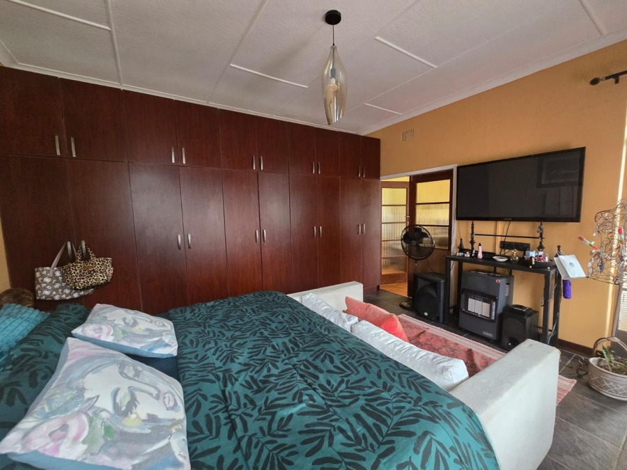 4 Bedroom Property for Sale in Florentia Gauteng