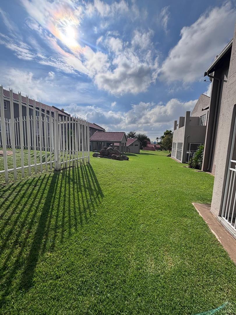 2 Bedroom Property for Sale in Meyersdal Gauteng