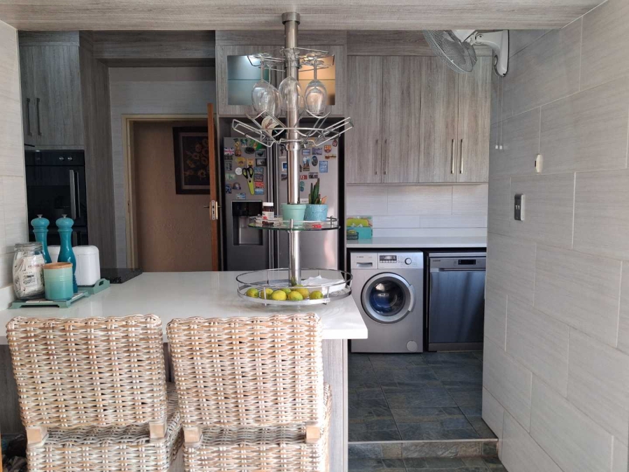 4 Bedroom Property for Sale in Randhart Gauteng