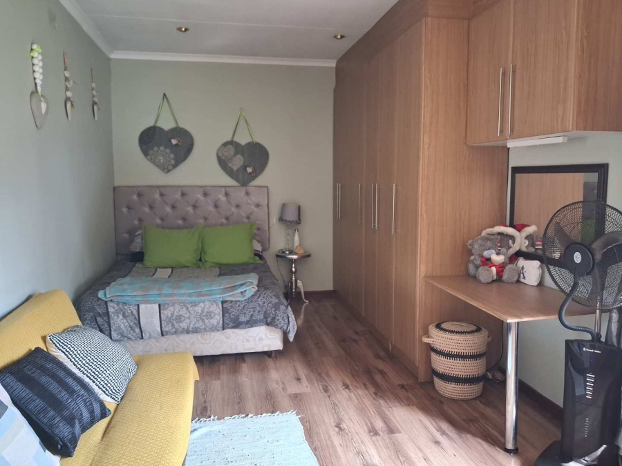 4 Bedroom Property for Sale in Randhart Gauteng