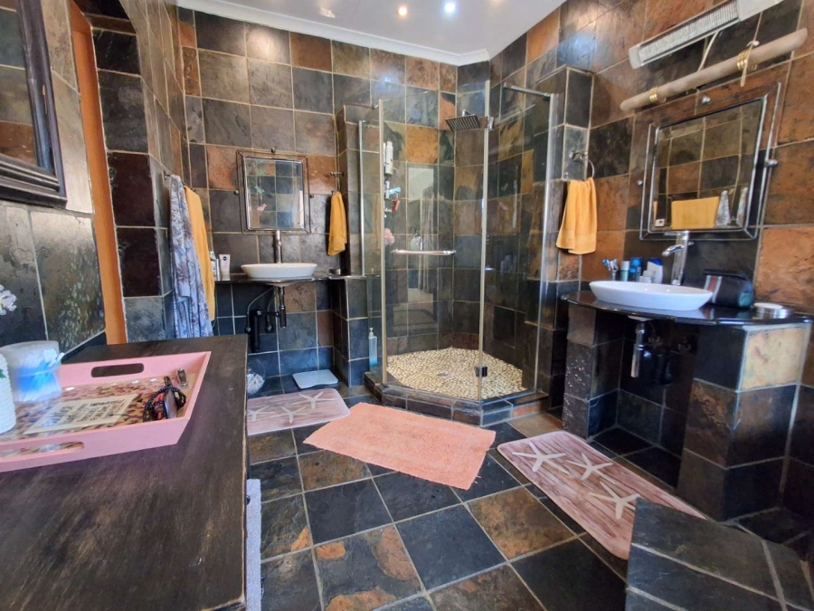 4 Bedroom Property for Sale in Randhart Gauteng