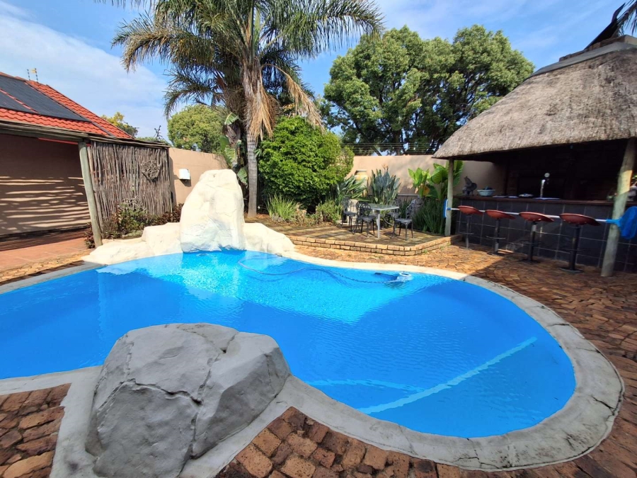 4 Bedroom Property for Sale in Randhart Gauteng