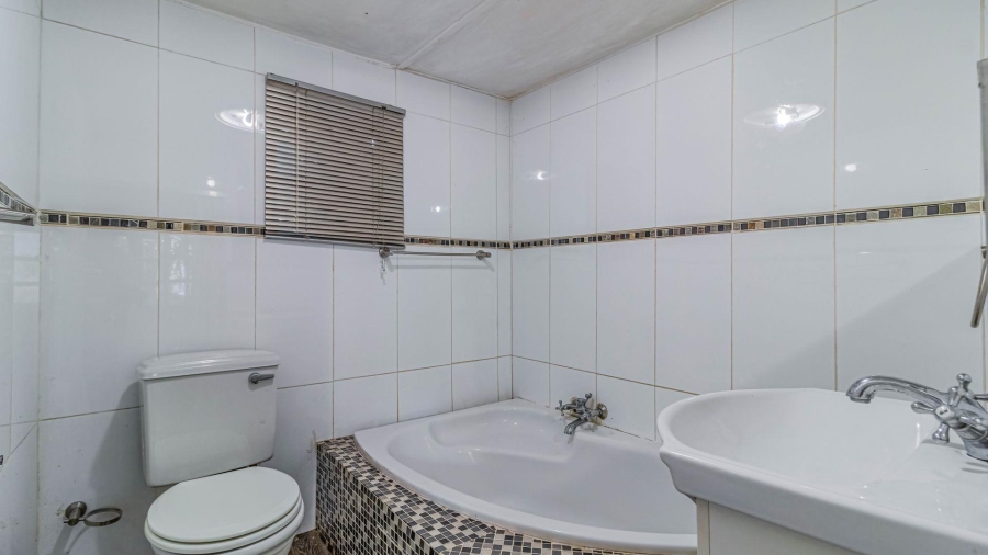 3 Bedroom Property for Sale in Montclair Gauteng