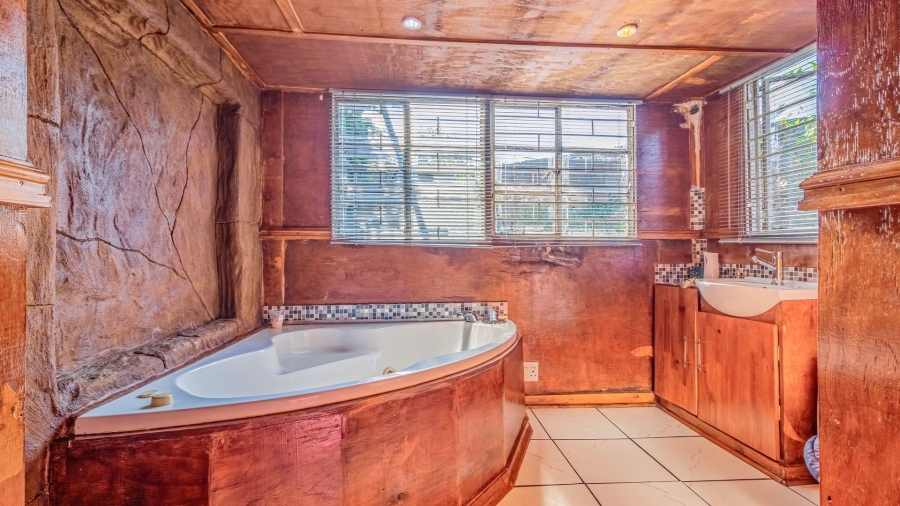 3 Bedroom Property for Sale in Montclair Gauteng