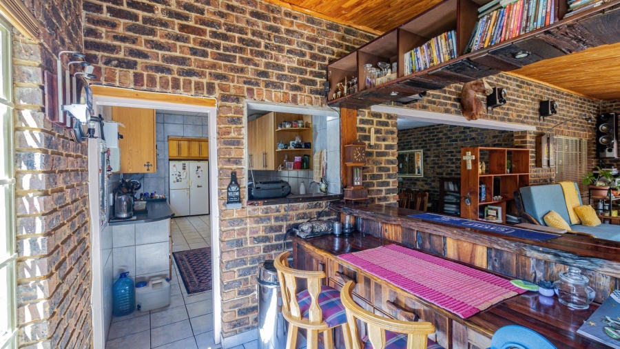 4 Bedroom Property for Sale in Vaaloewer Gauteng