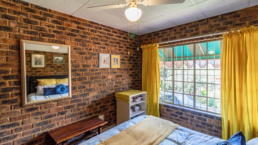 4 Bedroom Property for Sale in Vaaloewer Gauteng